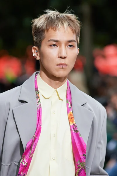 Look 33